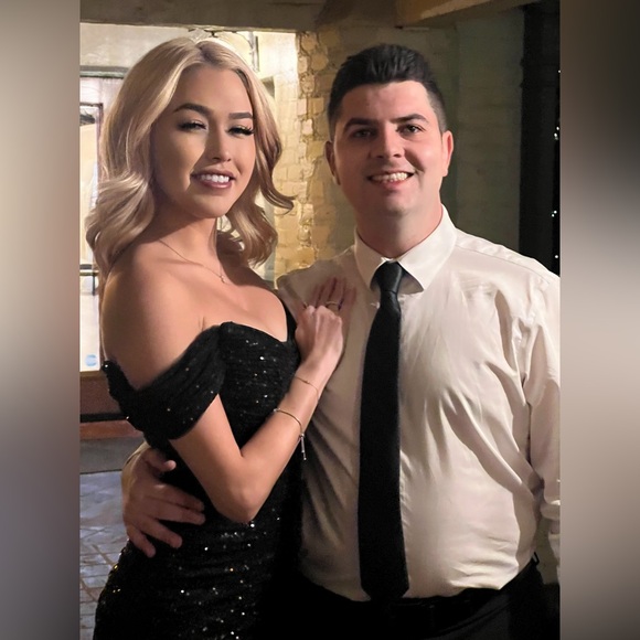 Meet your Posher, Kitty - Picture 2 of 3